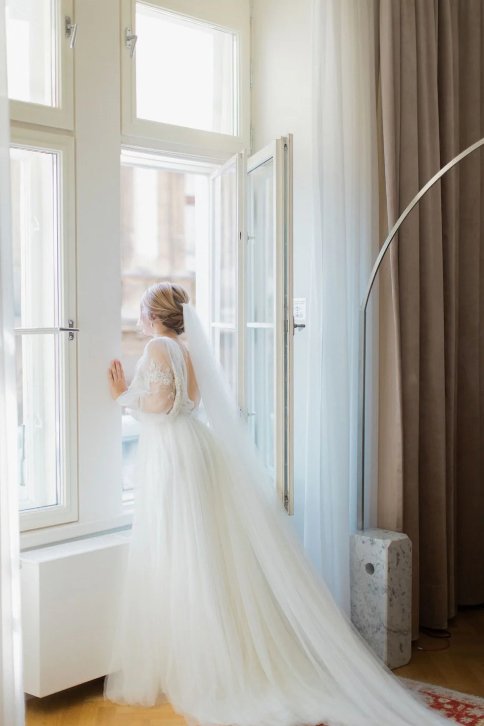 Summer wedding a104458840 w960